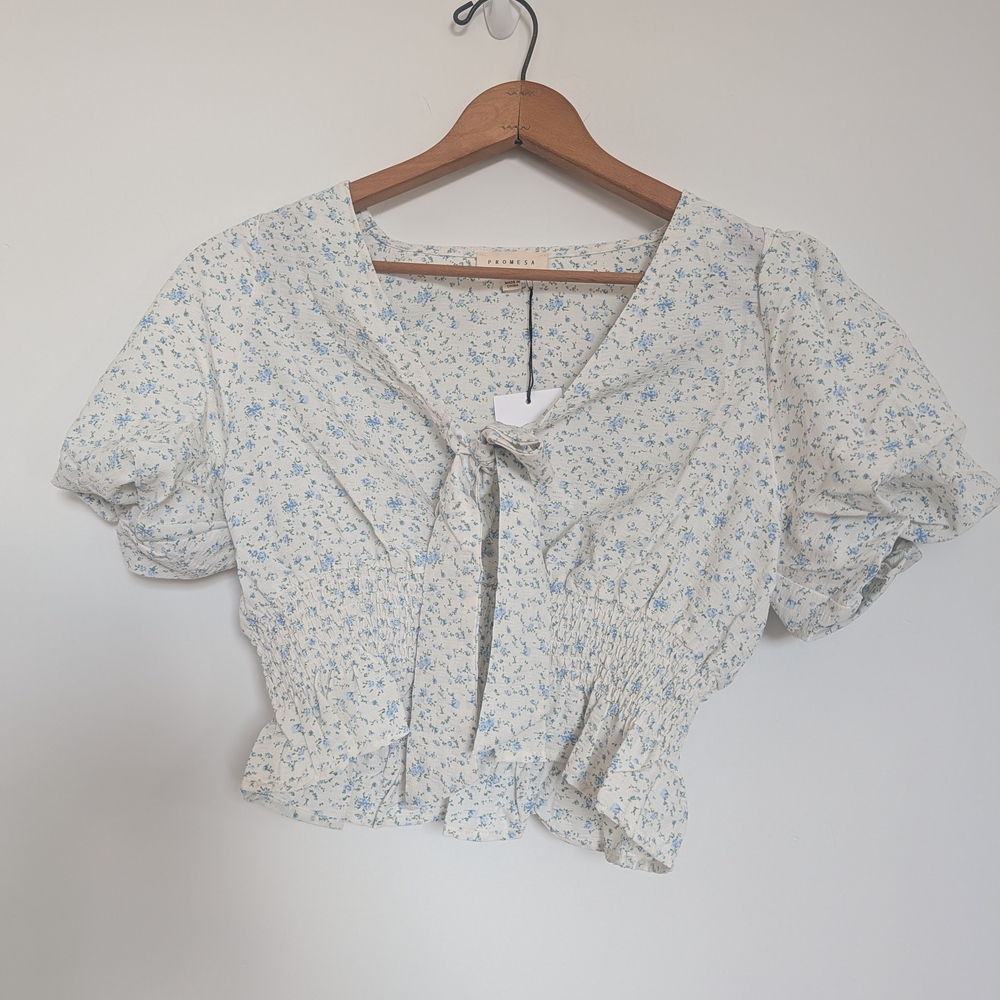 NWT Promesa Blue and White Floral Blouse